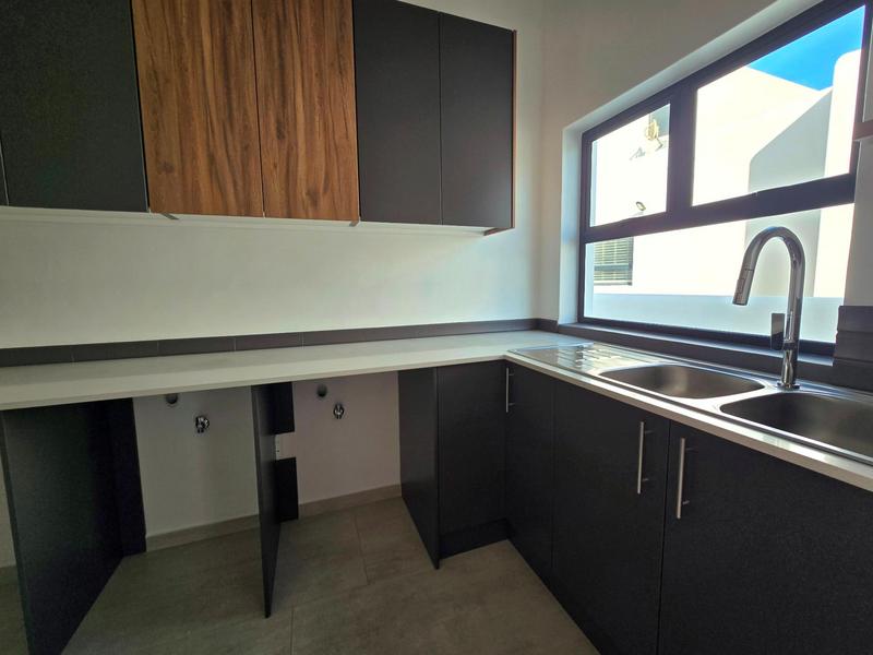 3 Bedroom Property for Sale in Britannia Bay Western Cape